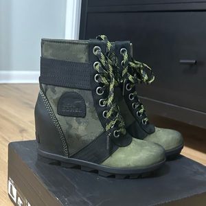 Women Wedge boots
